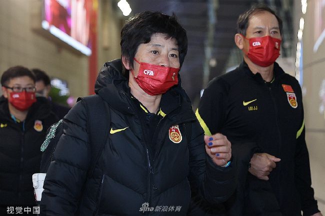 草莓在深夜释放自己在线